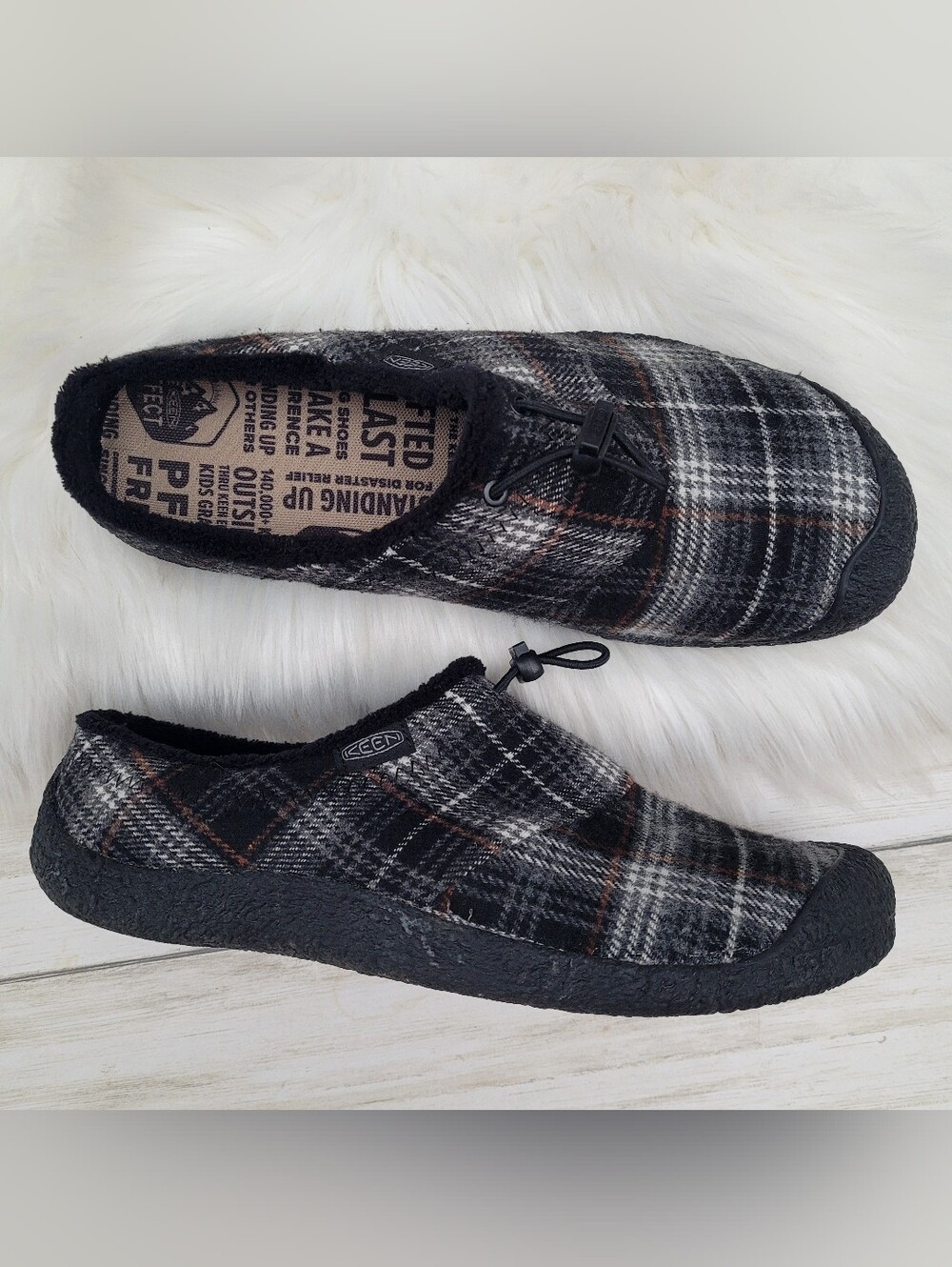 Keen Howser III Slip-On Casual Slide Shoes Black Plaid/Steel Grey Women's 10